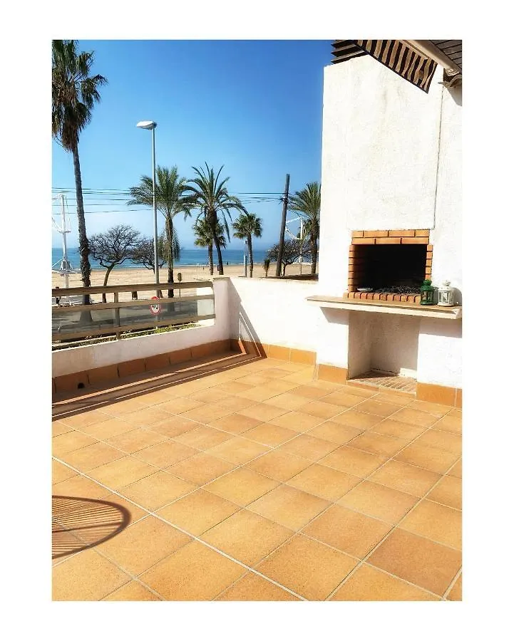Beach House Cambrils Apartamento En Primera Linea De Playa 0*,  Hiszpania